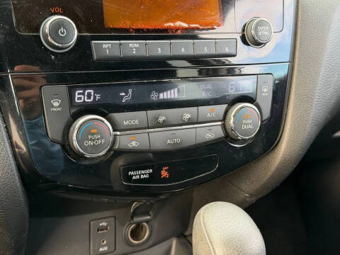 2014 Nissan Rogue SV