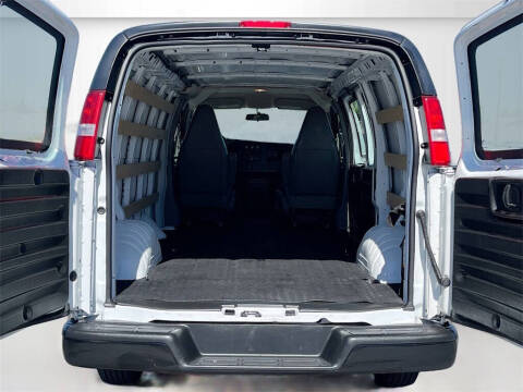 2024 Chevrolet Express 2500