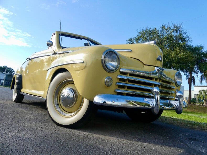 1948 Ford Super Deluxe