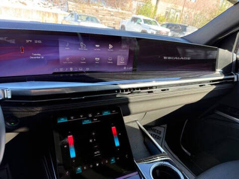 2025 Cadillac Escalade ESV Sport