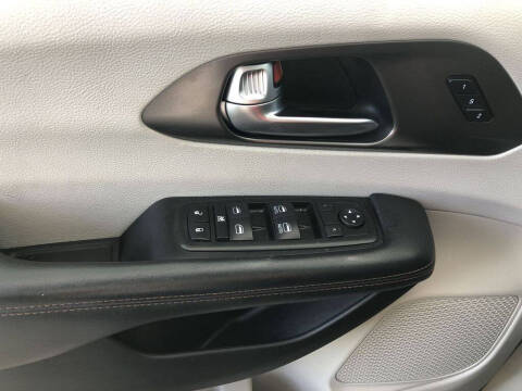 2020 Chrysler Pacifica Touring L