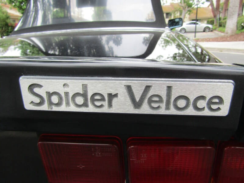 1987 Alfa Romeo Spider Veloce