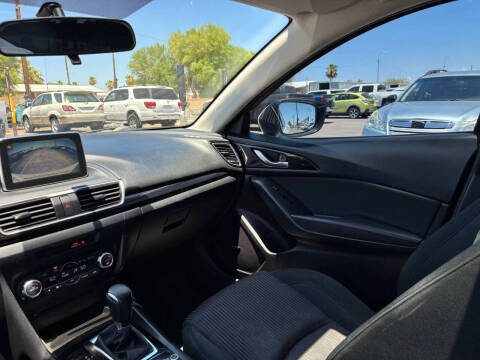 2015 Mazda MAZDA3 i Touring