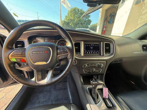 2019 Dodge Charger SXT