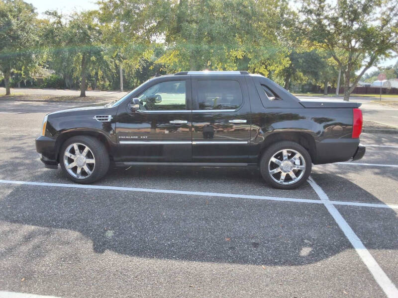 2011 Cadillac Escalade EXT Premium