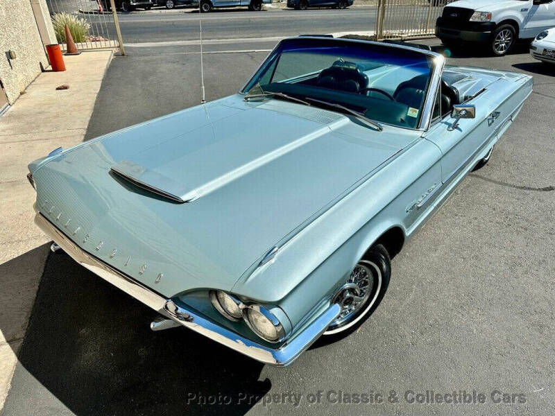 1964 Ford Thunderbird