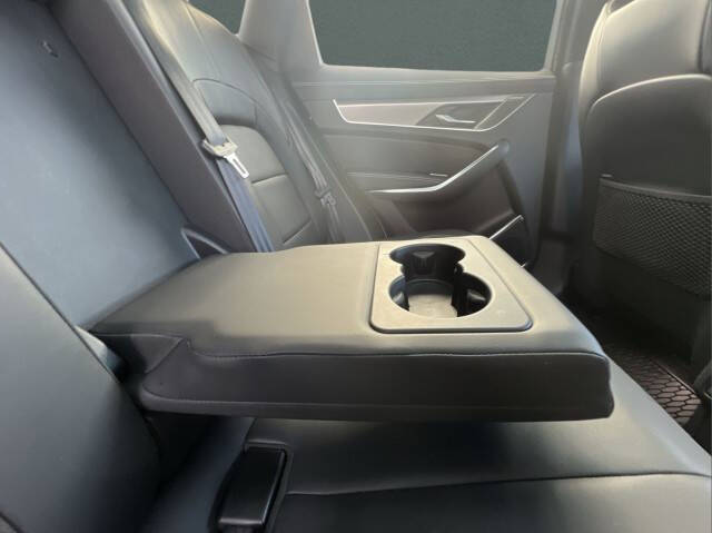 2025 Jaguar F-PACE P250 R-Dynamic S