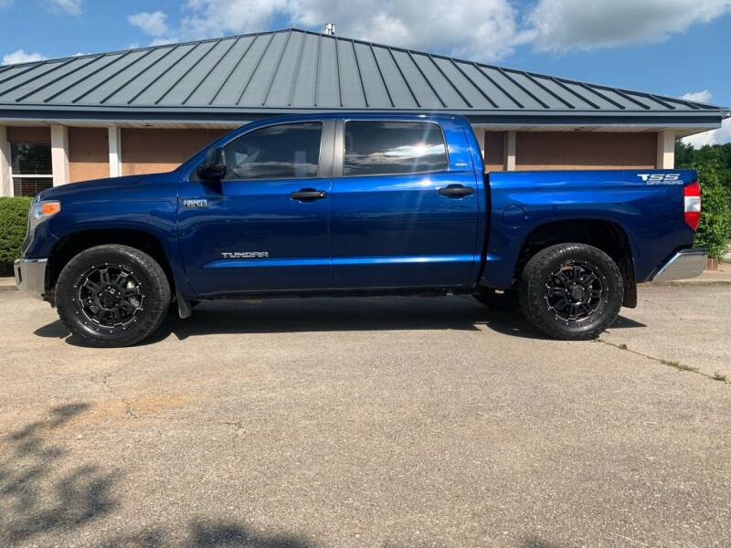 2015 Toyota Tundra for sale at Tennessee Valley Wholesale Autos LLC in Huntsville AL