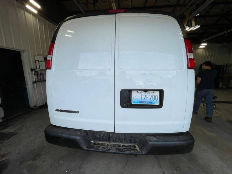 2023 Chevrolet Express 2500