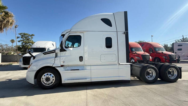 2022 Freightliner Cascadia