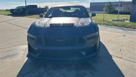 2025 Ford Mustang Dark Horse