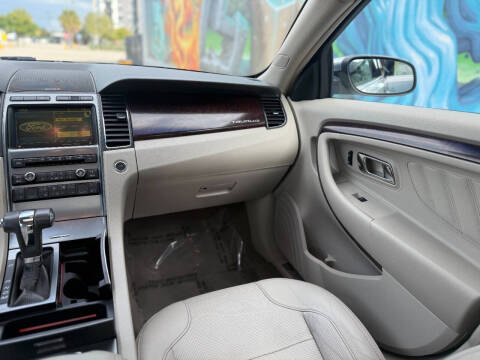 2010 Ford Taurus Limited