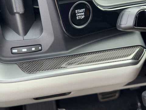 2024 Porsche Cayenne Turbo E-Hybrid Coupe