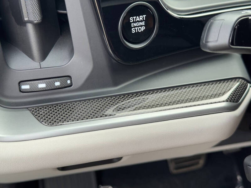 2024 Porsche Cayenne Turbo E-Hybrid Coupe