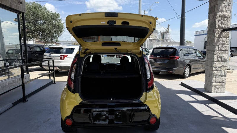 2016 Kia Soul +