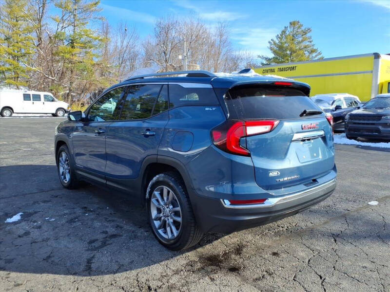 2024 GMC Terrain SLT