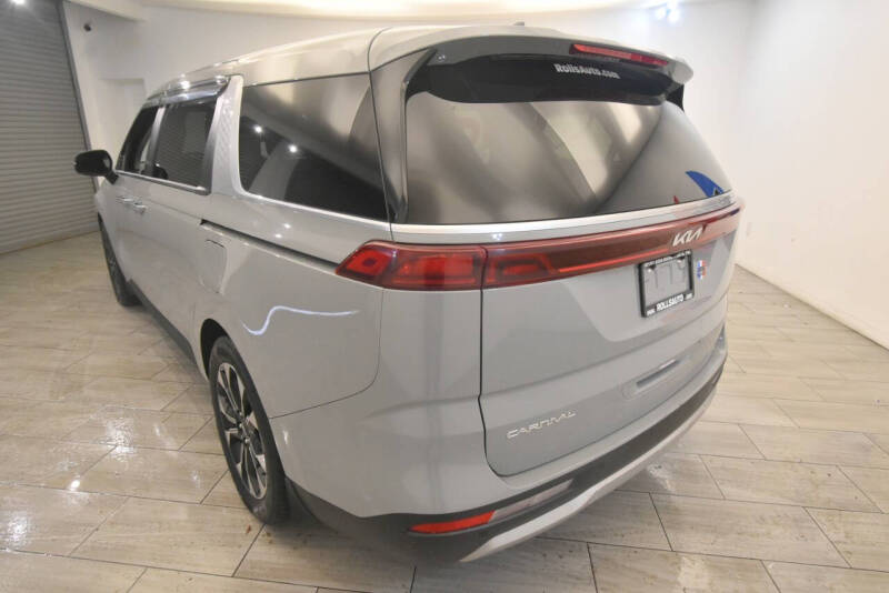 2024 Kia Carnival EX