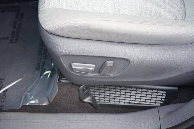 2021 Toyota Sienna LE 8-Passenger