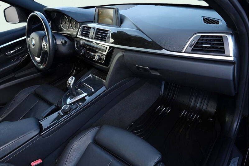 2017 BMW 3 Series 330i