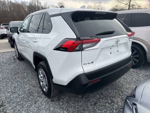 2024 Toyota RAV4 LE
