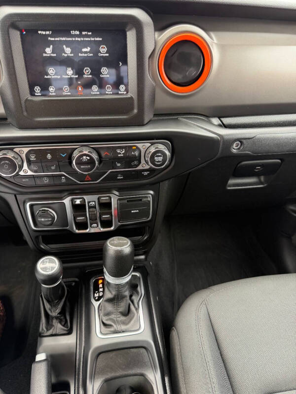 2022 Jeep Gladiator Willys