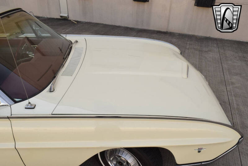 1963 Ford Thunderbird