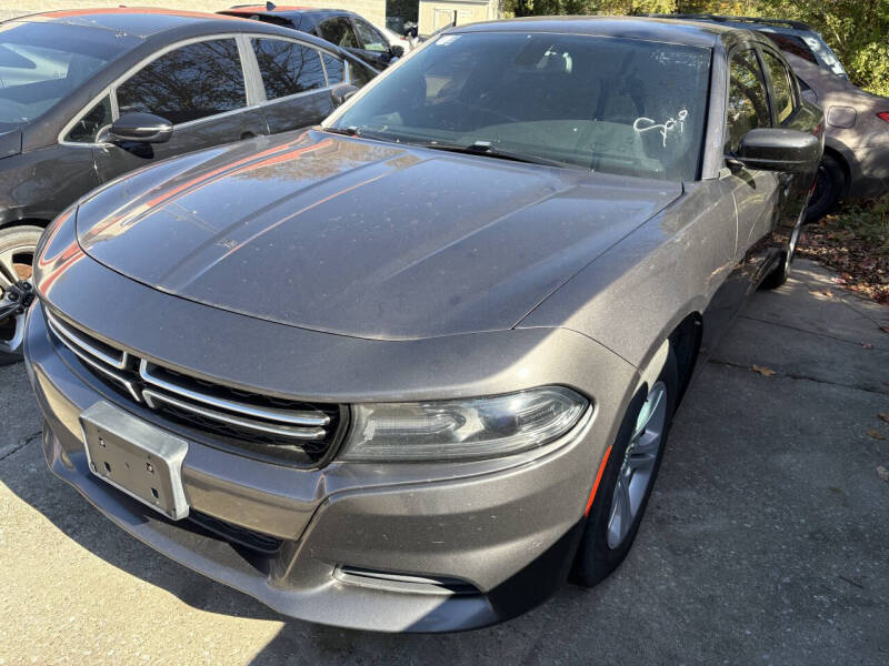 2015 Dodge Charger SE's photo