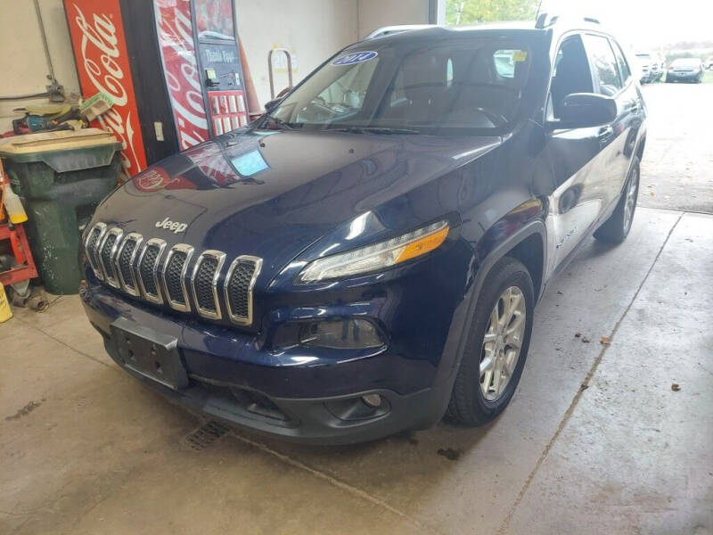 2014 Jeep Cherokee for sale at Car Connection in Yorkville IL