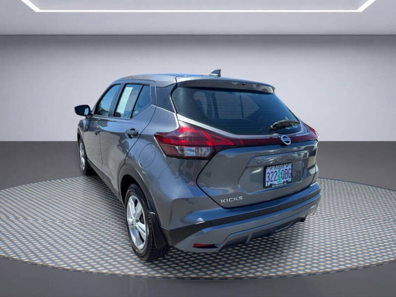 2021 Nissan Kicks S