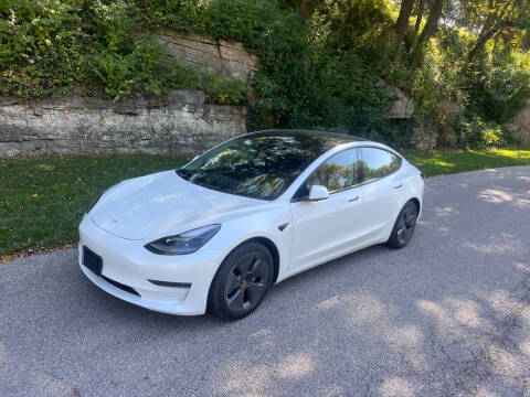 2021 Tesla Model 3 for sale at Bogie's Motors in Saint Louis MO