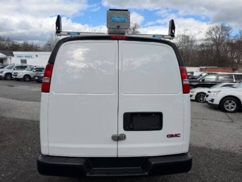 2022 GMC Savana 2500