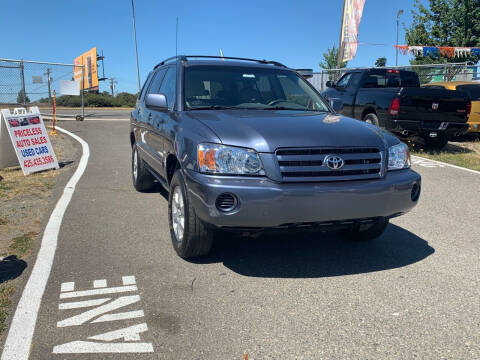 2001 Toyota Highlander for sale at PRICELESS AUTO SALES LLC in Auburn WA