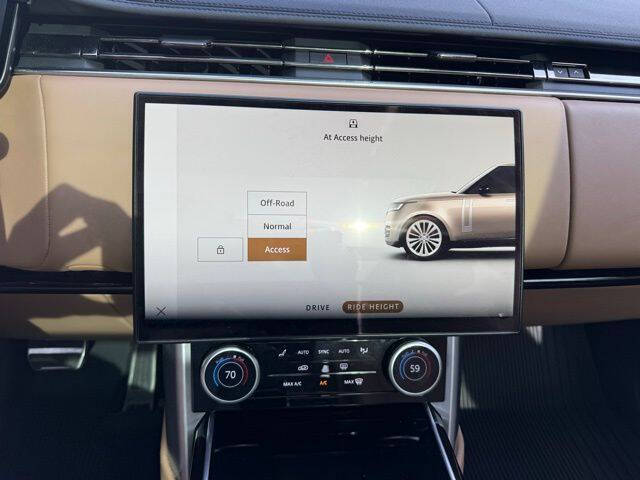 2023 Land Rover Range Rover P530 SE