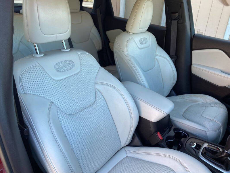 2016 Jeep Cherokee Overland