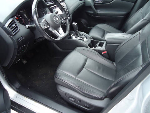 2017 Nissan Rogue SL