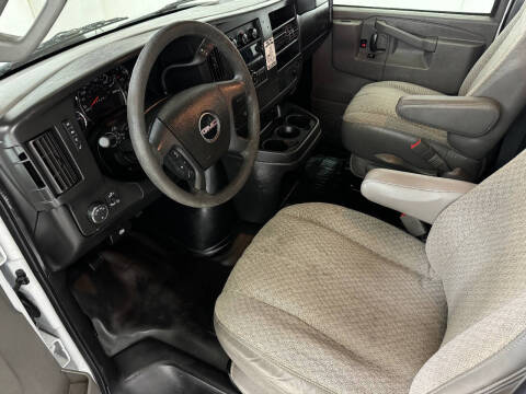 2017 GMC Savana 2500