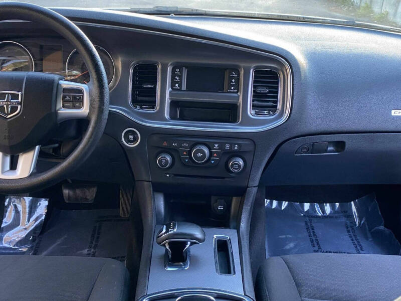2014 Dodge Charger SE