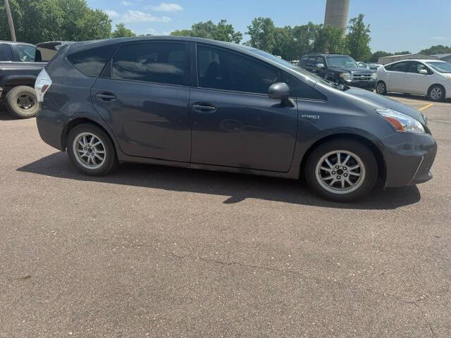 2014 Toyota Prius v Three