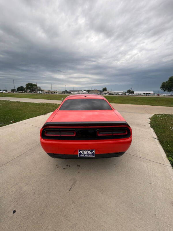 2016 Dodge Challenger SXT