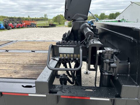 2022 Towmaster 48' Hydraulic Dove Semi