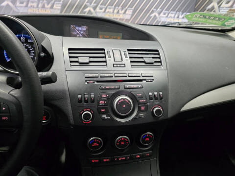 2013 Mazda MAZDA3 i Touring