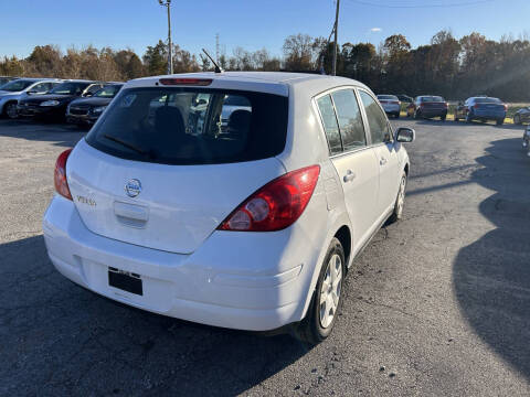 2011 Nissan Versa 1.8 S