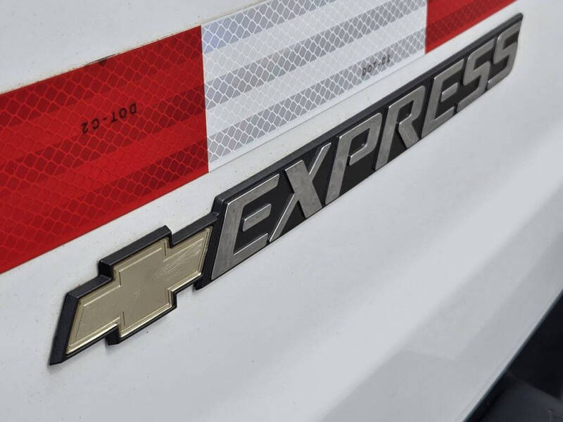 2021 Chevrolet Express 2500
