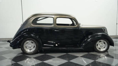 1937 Ford Tudor