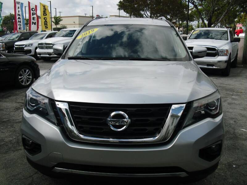 2019 Nissan Pathfinder for sale at SUPERAUTO AUTO SALES INC in Hialeah FL
