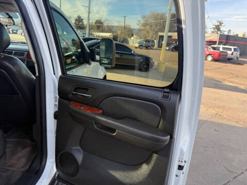 2012 Chevrolet Suburban LT