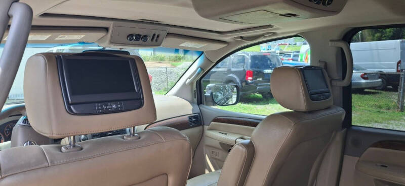 2013 Nissan Armada Platinum
