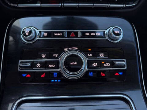 2022 Lincoln Nautilus Black Label