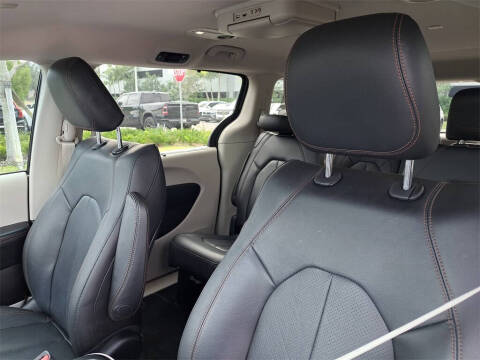 2019 Chrysler Pacifica Touring L