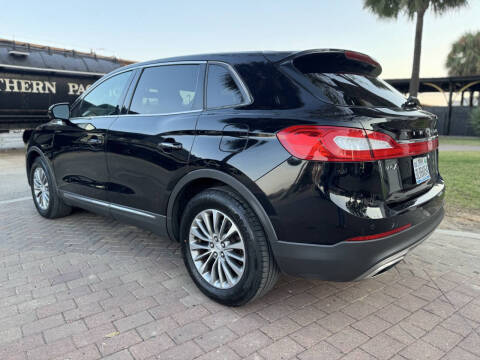 2017 Lincoln MKX Select